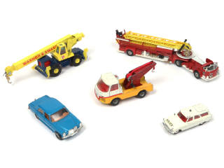 Lot 219 - CORGI TOYS (GB) (5)