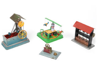Lot 159 - DIVERS (4)
