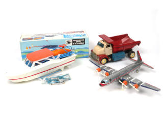 Lot 115 - DIVERS (3)