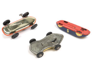 Lot 125 - DIVERS (3)