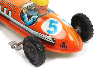 Lot 125 - DIVERS (3)