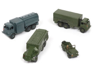 Lot 231 - DINKY TOYS (GB) (4)