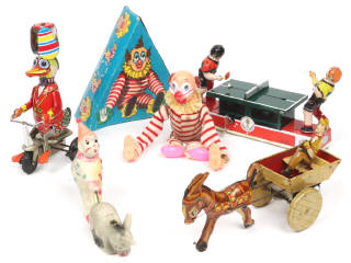 Lot 172 - DIVERS (5)