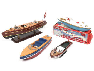 Lot 116 - DIVERS (4)