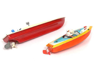 Lot 111 - DIVERS (2)