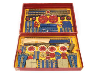 Lot 139 - MECCANO (FRANCE) (1)