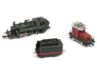 Lot 57 - DIVERS (HO) (3)