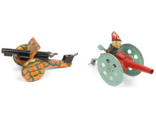 Lot 157 - DIVERS (2)