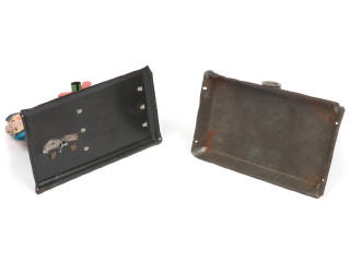 Lot 156 - DIVERS (2)