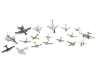 Lot 90 - DIVERS (18)