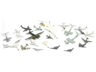 Lot 99 - DIVERS (25)