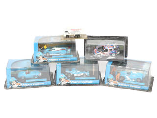 Lot 226 - DIVERS (6)