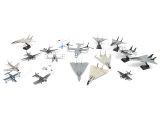 Lot 105 - DIVERS (18)