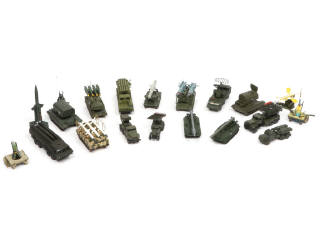Lot 270 - DIVERS (19)