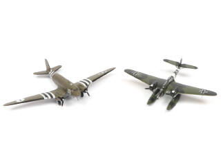Lot 61 - DIVERS (12)