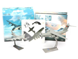 Lot 223 - DIVERS (3)
