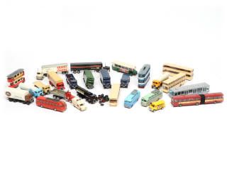 Lot 290 - DIVERS (26)