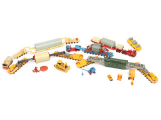 Lot 234 - DIVERS (11)