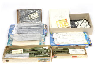Lot 35 - REVELL (USA) (8)