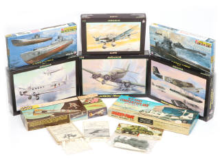 Lot 56 - DIVERS (11)