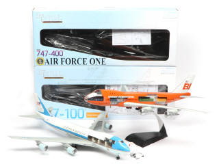 Lot 220 - DRAGON (CHINE) (2)