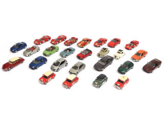 Lot 217 - DIVERS (25)