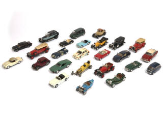 Lot 219 - DIVERS (25)