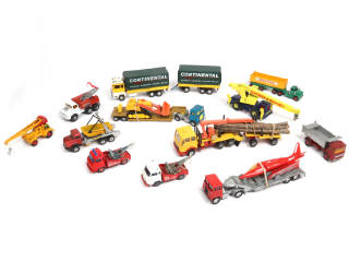 Lot 204 - DIVERS (15)