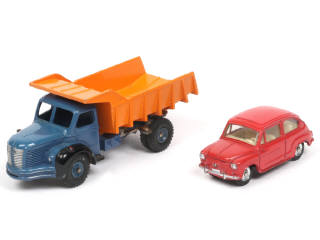 Lot 271 - DINKY TOYS (FRANCE) (2)