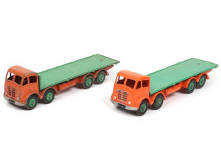 Lot 183 - DINKY TOYS (GB) (2)