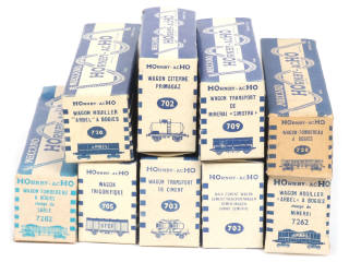 Lot 19 - HORNBY 'HO' (10)