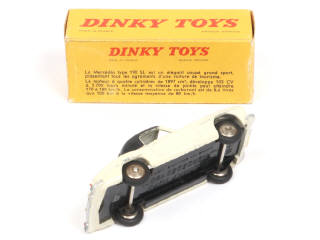 Lot 256 - DINKY TOYS (FRANCE) (1)