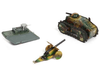 Lot 127 - DIVERS (3)