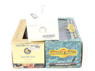 Lot 108 - DIVERS (3)