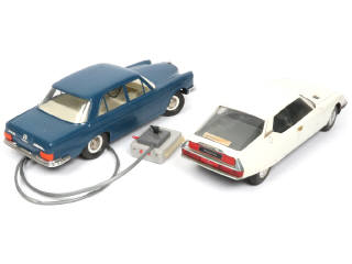 Lot 101 - DIVERS (2)