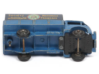 Lot 263 - DINKY TOYS (FRANCE) (1)