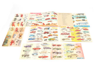 Lot 21 - DINKY TOYS (5)