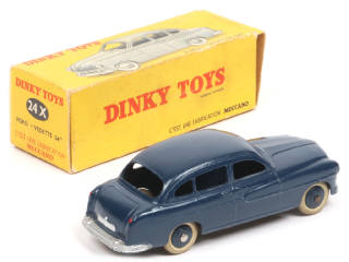 Lot 262 - DINKY TOYS (FRANCE) (1)