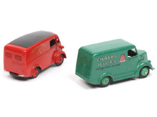 Lot 286 - DINKY TOYS (GB) (2)