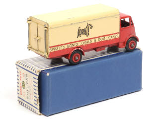 Lot 284 - DINKY TOYS (GB) (1)