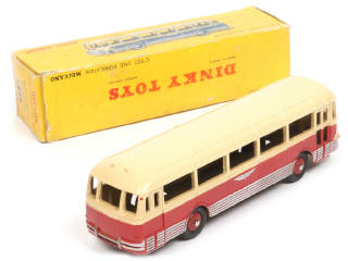 Lot 265 - DINKY TOYS (FRANCE) (1)