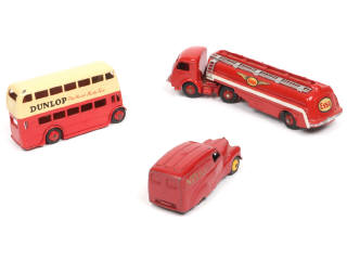 Lot 281 - DINKY TOYS (3)