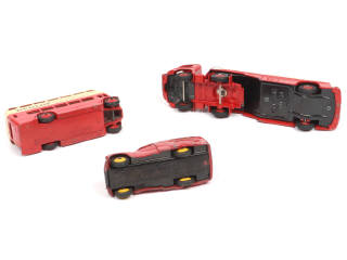 Lot 281 - DINKY TOYS (3)