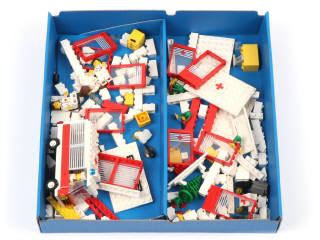 Lot 298 - LEGO (DANEMARK) (1)