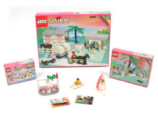 Lot 320 - LEGO (DANEMARK) (3)