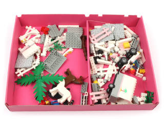 Lot 320 - LEGO (DANEMARK) (3)