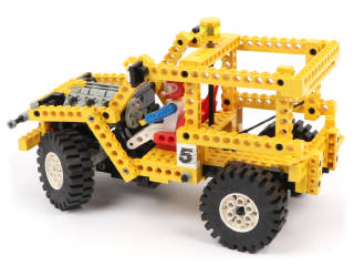 Lot 279 - LEGO (DANEMARK) (1)