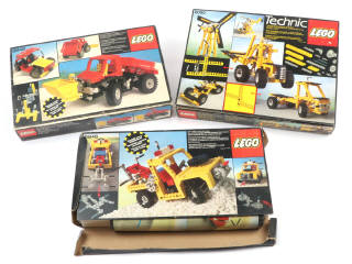 Lot 282 - LEGO (DANEMARK) (3)