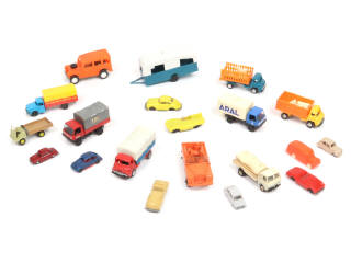 Lot 162 - DIVERS (20)