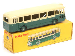 Lot 314 - DINKY TOYS (FRANCE) (1)